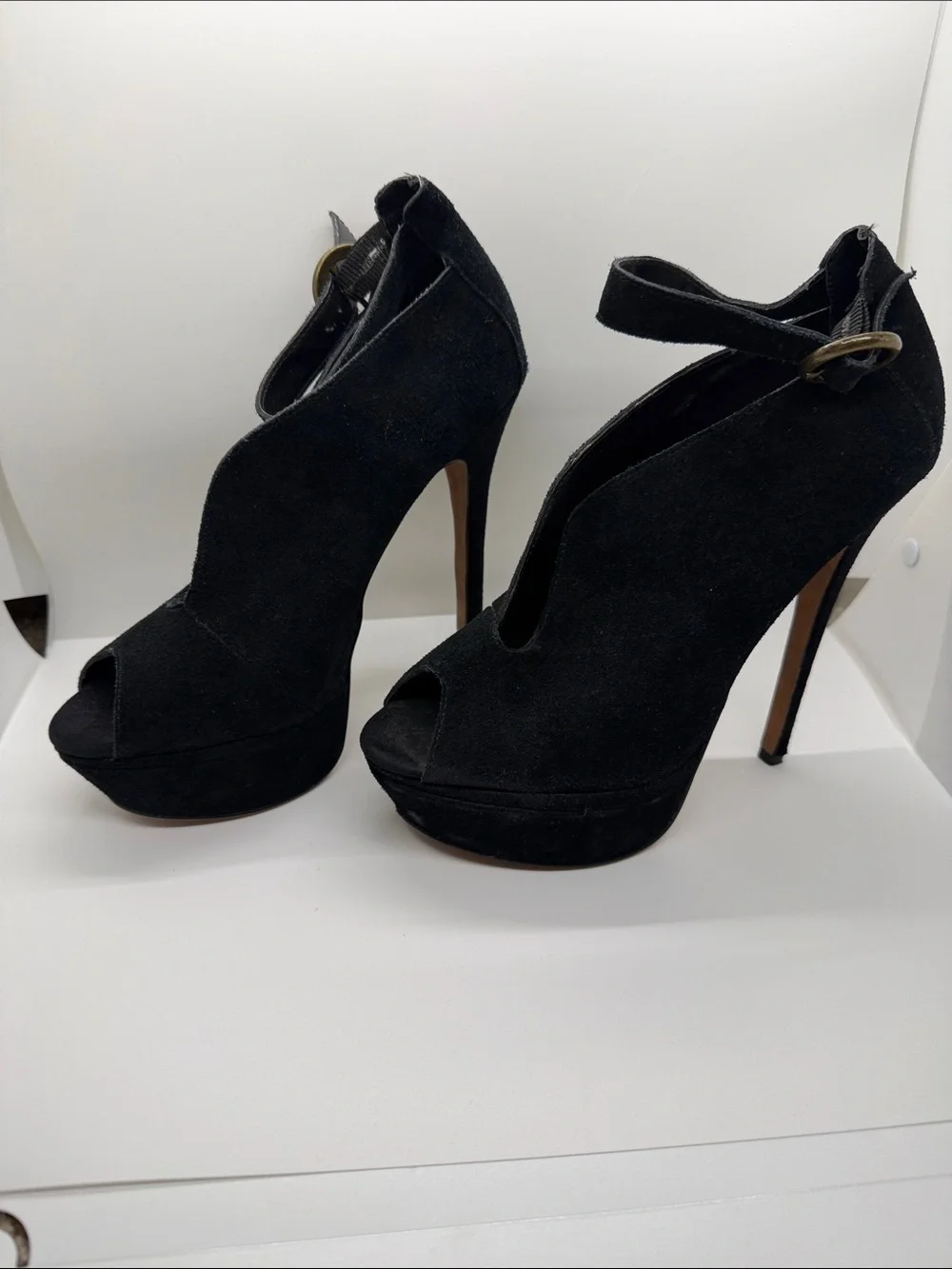 Betsey Johnson Black Suede Platform Peep Toe Shootie Heels Ankle Strap Sz 8